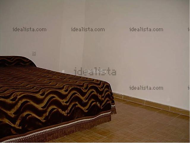 Casa adosada en venta en Puertollano, Las Mercedes El Carmen. CASA ZONA TRANQUILA PARA ENTRAR A VIVIR. Casas adosadas.