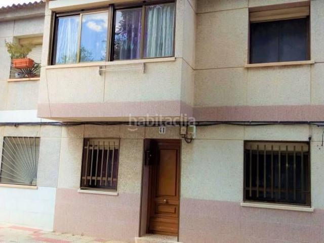 Casa adosada en venta en Puertollano, PAU 2 600. Casas adosadas.