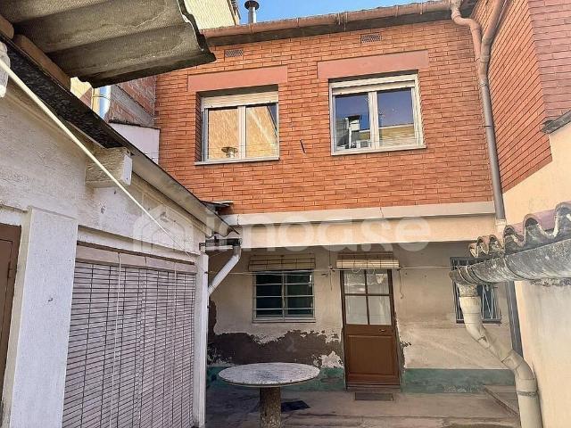Casa adosada en venta en Puig Reig, de 145 m² 4 habitaciones por 168.000