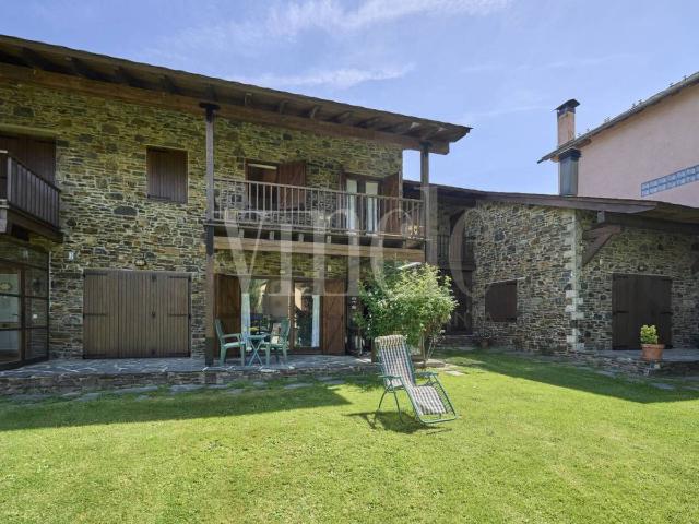 Casa adosada en Venta en Puigcerdà