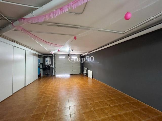 Casa adosada en venta en Puigverd de Lleida. BONITA CASA ADOSADA EN PUIGVERD DE LLEIDA Si buscas tranquilidad, espacio y calidad de vida a pocos minutos de Lleida esta casa. Casas adosadas Puigverd.