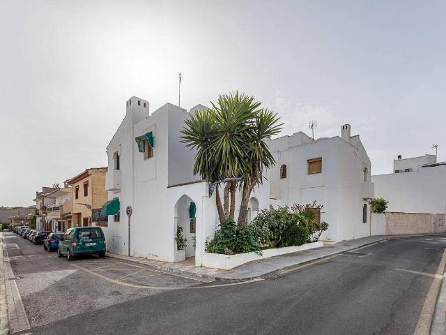 Casa adosada en Venta en Pulianas