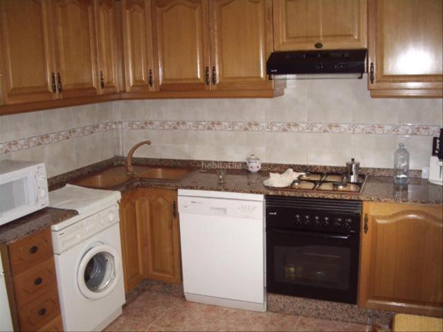 Casa adosada en venta en Quartell. Ref 14233ADOSADO SEMINUEVO EN VENTA EN CANET PLAYA, DE 200 m, 4 HABITACIONES, 3 BAÑOS, AMUEBLADO, 2 TERRAZAS DE 55 y 10 m, ORIE. Casas adosadas.