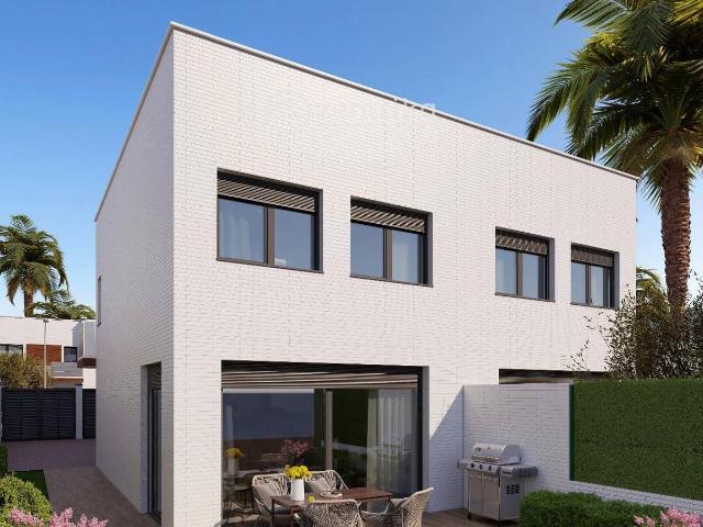 Casa adosada en Venta en Quatre Camins