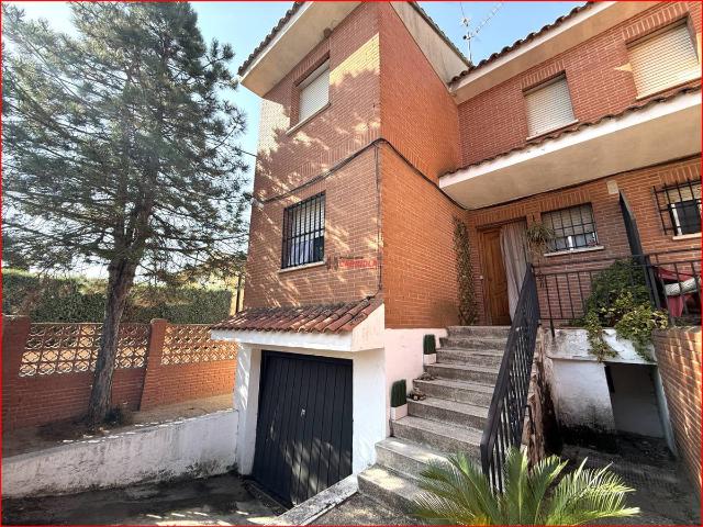 Casa adosada en Venta en Quismondo