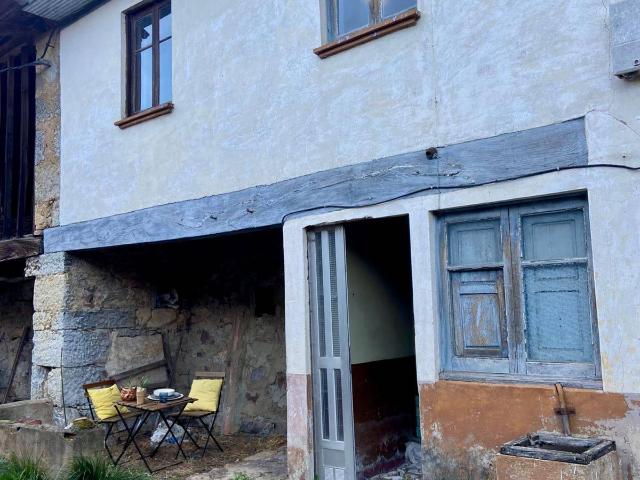 Casa adosada en Venta en Quirós