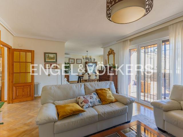 Casa adosada en venta en Rozas de Madrid Las, El Caño Maracaibo. Exclusivo Chalet Pareado en El CañoMaracaibo Máxima Amplitud en el Centro de Las Rozas. Casas adosadas Rozas de Madrid.