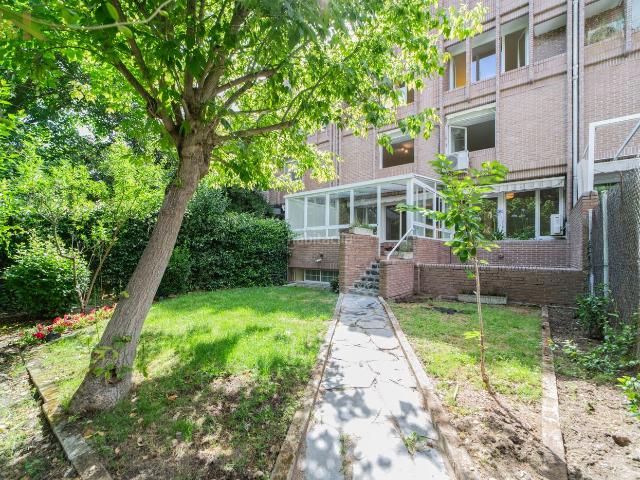 Casa adosada en venta en Rozas de Madrid Las, Marazuela El Torreón. Chalet adosado en venta en Calle de los Ruiseñores. Casas adosadas Rozas de Madrid.
