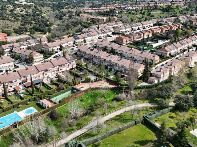 Casa adosada en venta en Rozas de Madrid Las, Monte Rozas. Ubicación Inmejorable. Casas adosadas Rozas de Madrid.