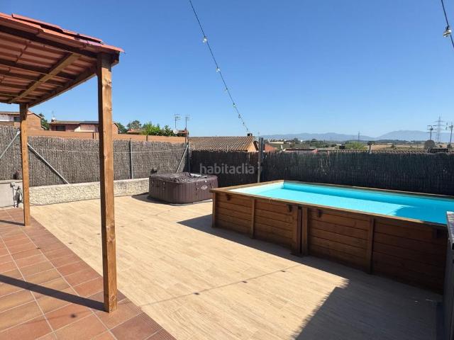Casa adosada en venta en Roca del Vallès La. Casa adosada seminueva en venta en La Roca del Vallès. Casas adosadas Roca del Vallès.