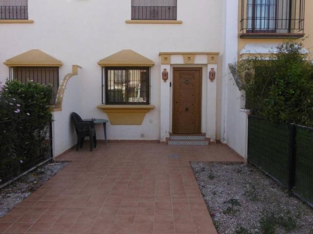 Casa adosada en Venta en Roda