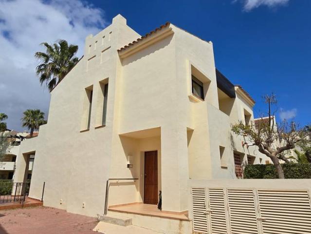 Casa adosada en Venta en Roda