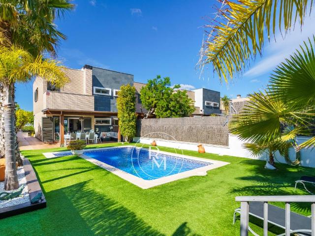 Casa adosada en Venta en Roda de Berà