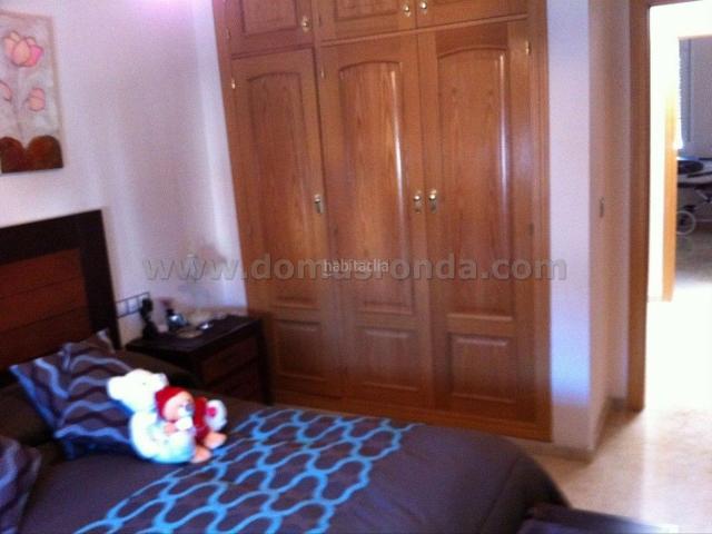 Casa adosada en venta en Ronda, La Planilla. Adosado en Ronda con tres habitaciones y garaje. Casas adosadas.