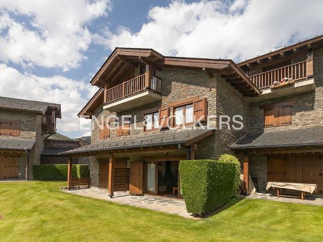 Casa adosada en venta en ronda Pla de Talló, Bellver de Cerdanya, de 170 m² 3 habitaciones por 575.000