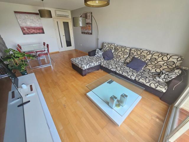 Casa adosada en venta en Roquetas de Mar, Aguadulce Norte. CASA ADOSADA EN AGUADULCE, CON 3 DORMITORIOS, 3 BAÑOS COMPLETOS, PATIO, TERRAZAS, PISCINA COMUNITARIA Y GARAJE PARA 2 VEHICULOS. Casas.