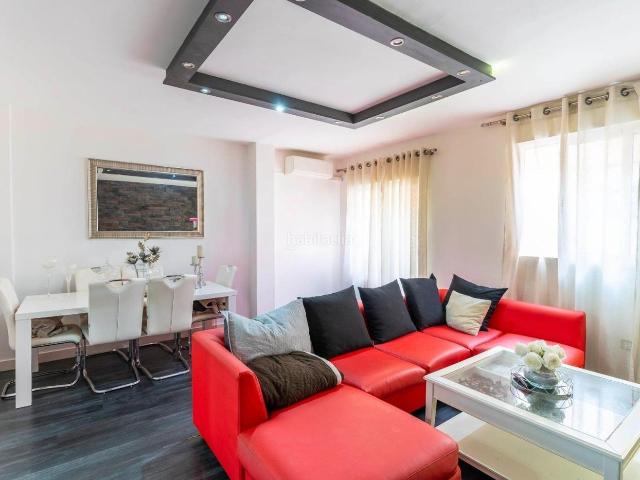 Casa adosada en venta en Roquetas de Mar, Carretera Mojonera Cortijos de Marín. Oportunidad de vivienda unifamiliar tipo tríplex en la Rocalla, que se encuentra entre Roquetas de Mar y Cortijos de.