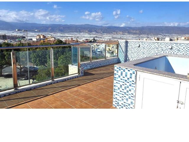 Casa adosada en venta en Roquetas de Mar, Carretera Mojonera Cortijos de Marín. Se vende casa adosada con vistas en Roquetas de Mar. Casas adosadas Roquetas de.