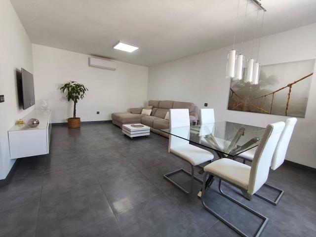Casa adosada en Venta en Roquetas Pueblo