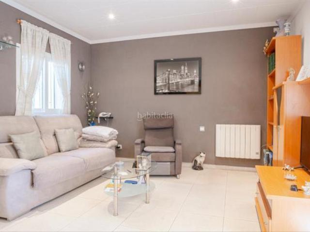 Casa adosada en venta en Roses, Nord Costa Brava. Bonita casa en Masa Matas muy soleada. Casas adosadas.