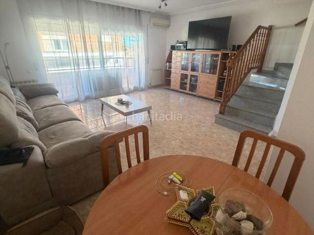 Casa adosada en venta en Rosselló. Casa adosada en Rosselló. Casas adosadas.