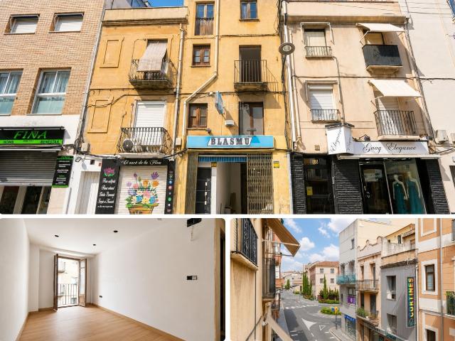 Casa adosada en venta en Reus, Centre. Casa de 256 m² en pleno centro de Reus con local y múltiples posibilidades. Casas adosadas.
