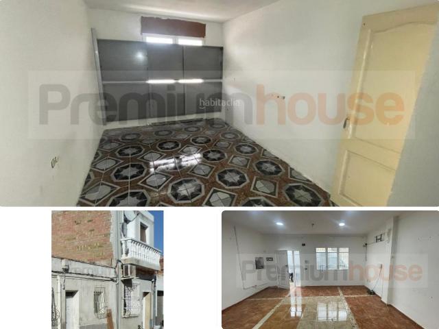 Casa adosada en venta en Reus, Llevant. Vivienda adosada 4 habitaciones Venta Reus. Casas adosadas.