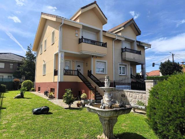 Casa adosada en Venta en Revilla