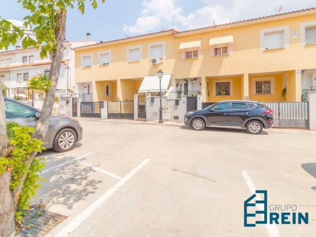 Casa adosada en Venta en Recas