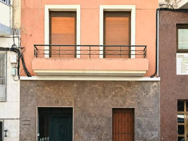 Casa adosada en Venta en Reina Victoria Miguel Hernández