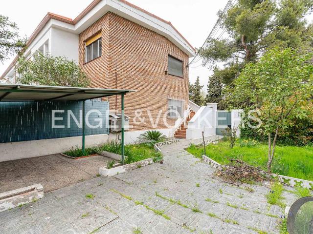 Casa adosada en Venta en Rejas