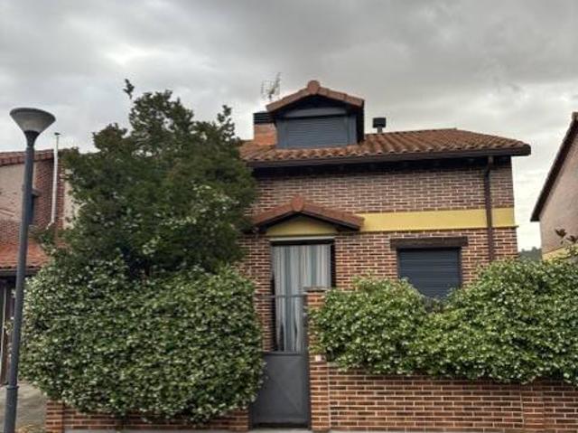 Casa adosada en Venta en Renedo de Esgueva