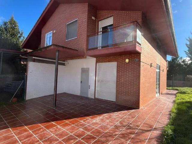 Casa adosada en Venta en Renedo de Esgueva