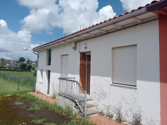 Casa adosada en venta en Reocín. CASA EN PLANTA BAJA CON FINCA. Casas adosadas.