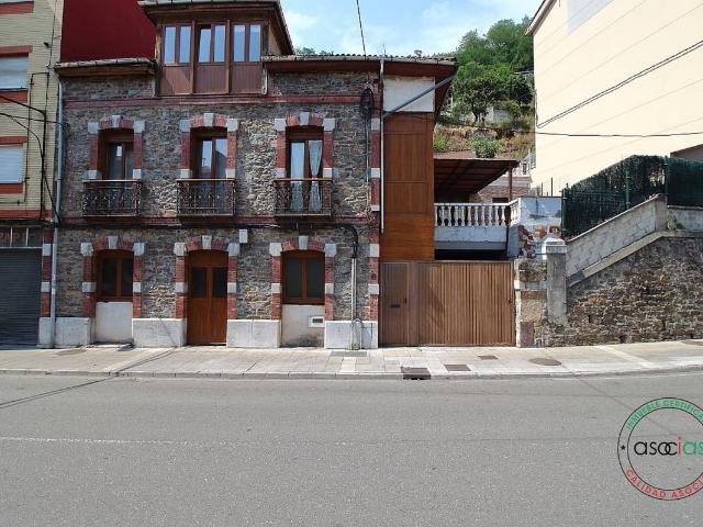 Casa adosada en Venta en Requejo Rozaes Oñón