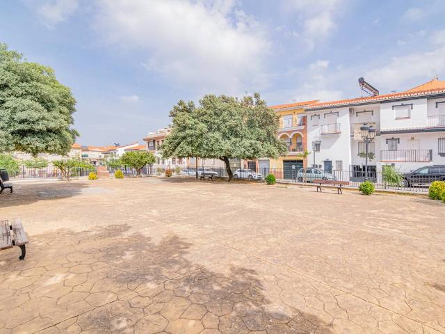 Casa adosada en Venta en Residencial Triana Barrio Alto