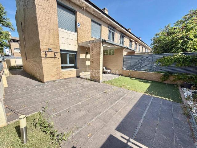 Casa adosada en Venta en Restón I Restón II
