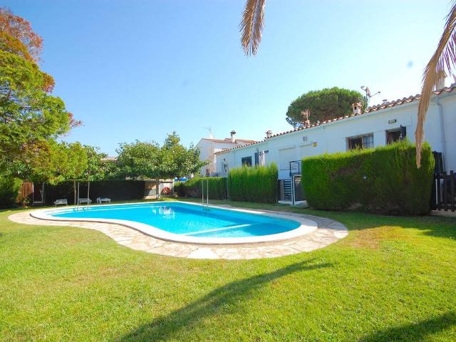 Casa adosada en Venta en Riells