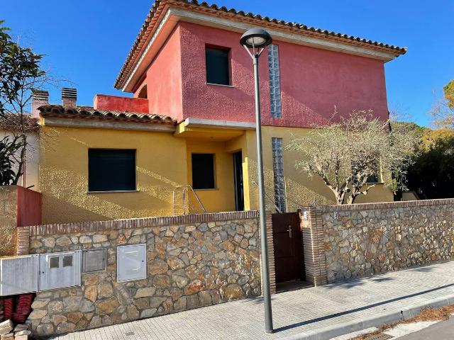 Casa adosada en Venta en Riells