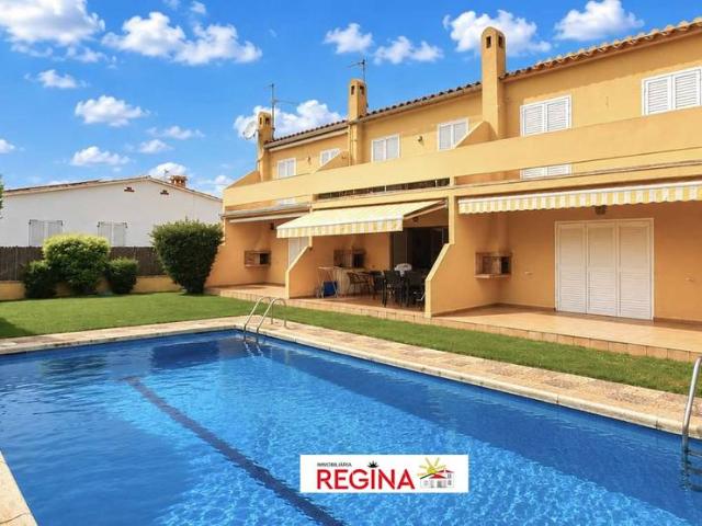 Casa adosada en Venta en Riells
