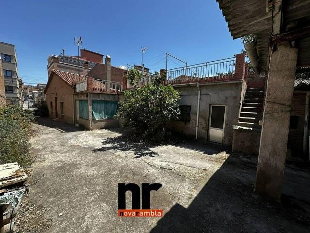Casa adosada en venta en Ripollet, de 122 m² 3 habitaciones por 370.000