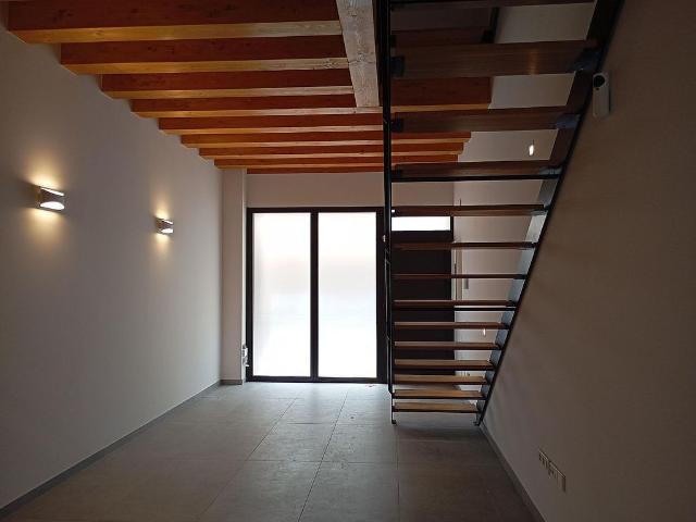 Casa adosada en venta en Rubí, de 120 m² 4 habitaciones por 395.000