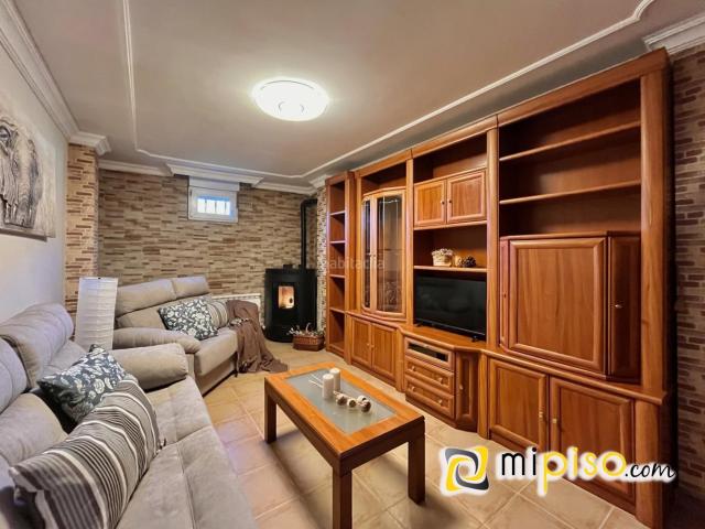 Casa adosada en venta en Ruesga. Desde inmobiliaria Mi piso os presentamos en exclusiva esta magnífica propiedad en Ogarrio. Simplemente imagina despertar cada mañ. Casas adosadas.