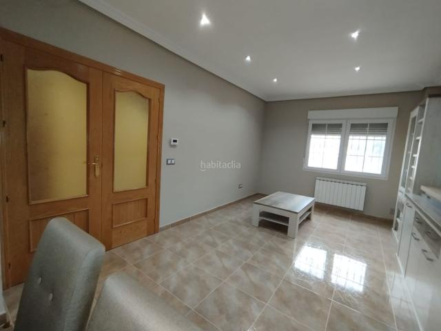 Casa adosada en venta en Tomelloso. Casa en venta en Calle Bruselas, Tomelloso. Casas adosadas.