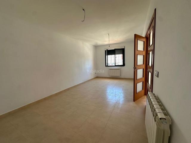 Casa adosada en venta en Tomelloso. Casas adosadas.