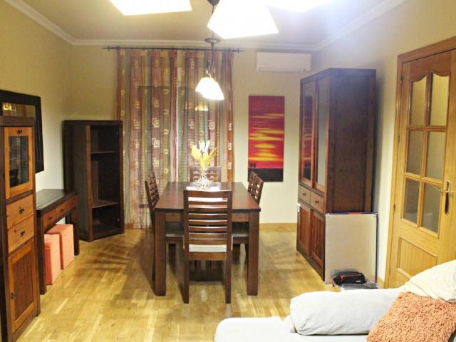 Casa adosada en Venta en Tomelloso