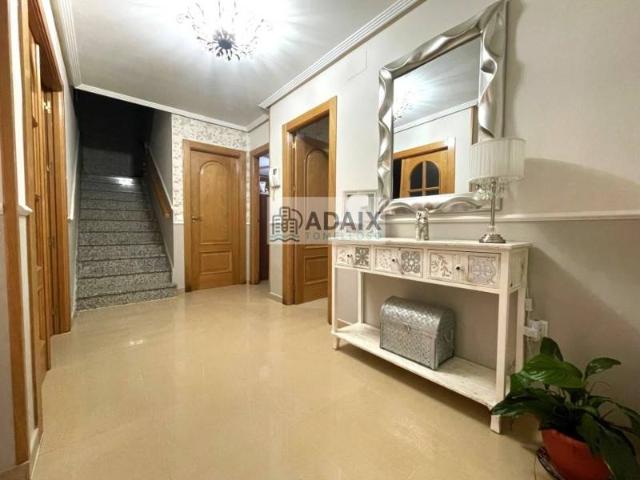 Casa adosada en Venta en Tomelloso