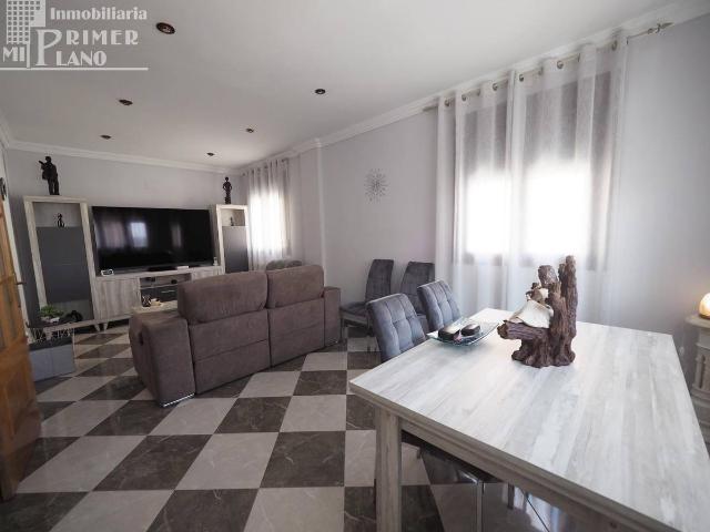 Casa adosada en Venta en Tomelloso