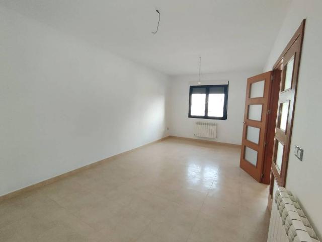 Casa adosada en Venta en Tomelloso
