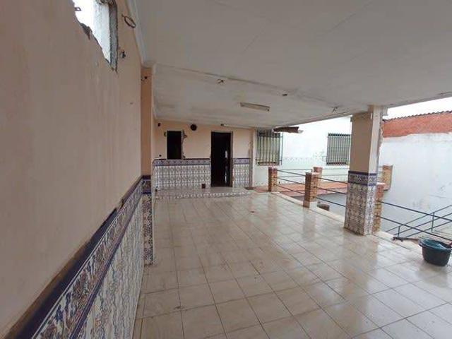 Casa adosada en Venta en Tomelloso